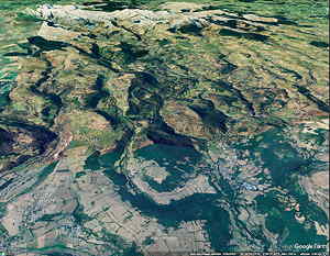 Vue globale sur le versant oriental du Massif du Mont-Dore